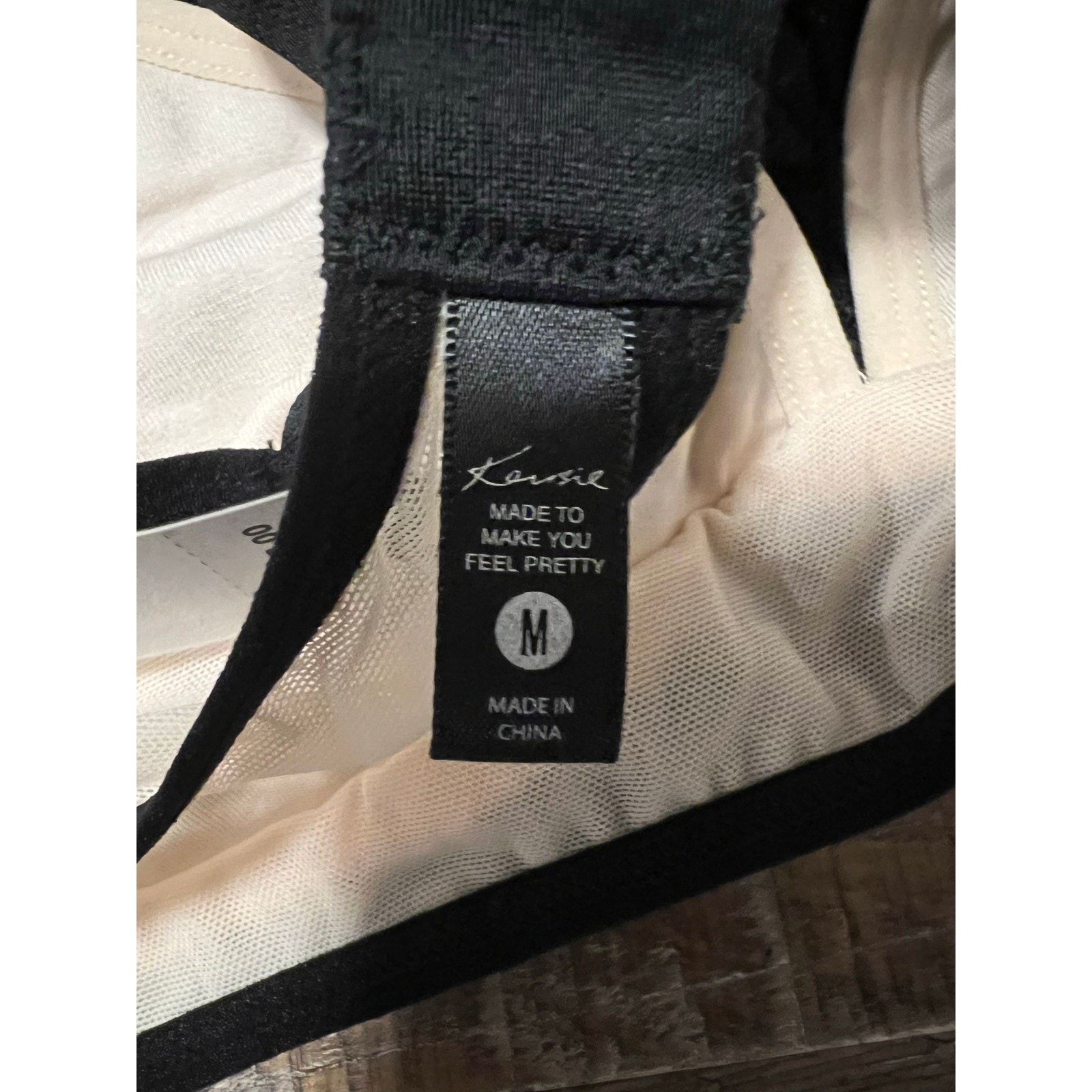 Kensie Black Wireless Lace Bra Size Medium Nwt Racerback Casual Festival — image 7 of 8